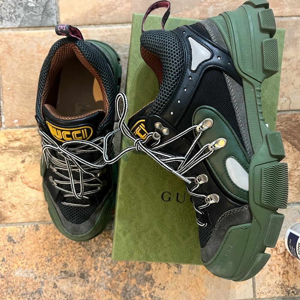 Men’s Gucci shoe great condition worn once